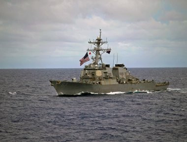 Σινική Θάλασσα: Αμερικανικό πολεμικό πλοίο «παίζει με τη φωτιά» κοντά σε Κινεζικό νησί (φωτό)